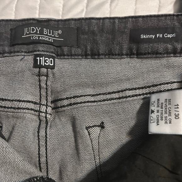 Judy Blue Skinny Fit Capri Jeans – Size 11/30 - Picture 2 of 3